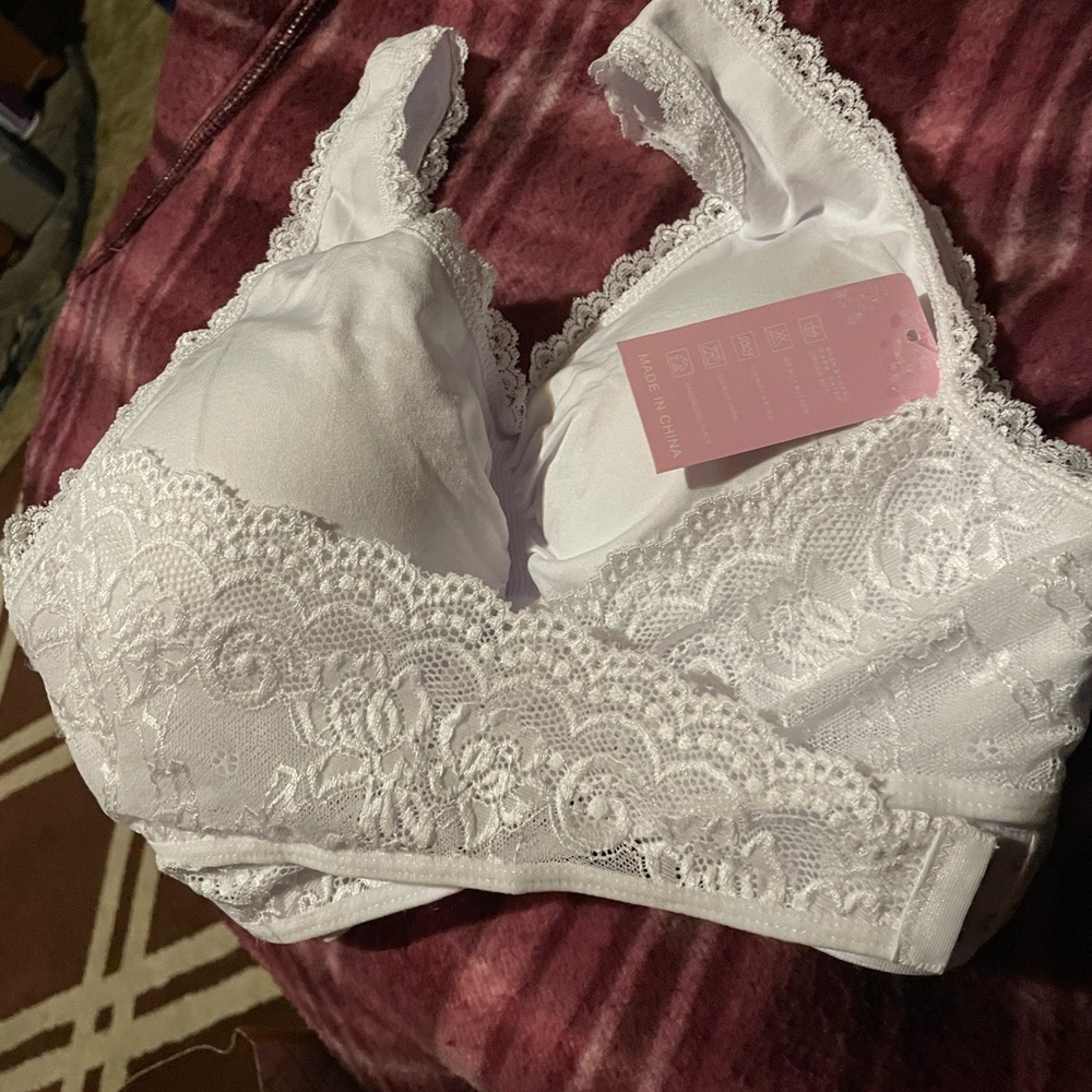 Ladies adjustable bras with lace!new with tags!  Two bras ! 1 white and 1 tan..